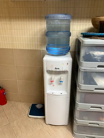 Hot  Cold Water Dispenser with 18L Bottle - Good Working Condition