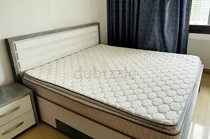 Bed and mattress