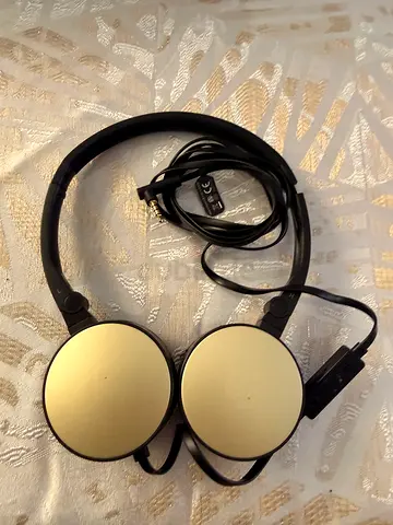 Free Generic HP over ear headphones - 3.5mm jack