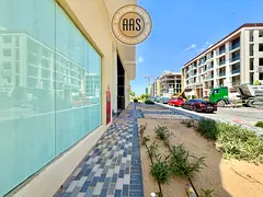 Corner Shope Available for Rent in Liwan