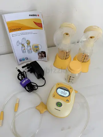 Medela Freestyle Breast Pump with Accessories