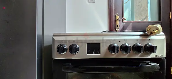 Milton Electric Cooking Range