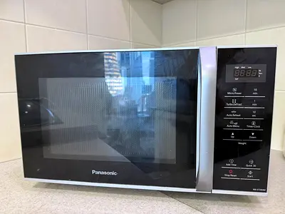 Panasonic Microwave Oven in Great Condition