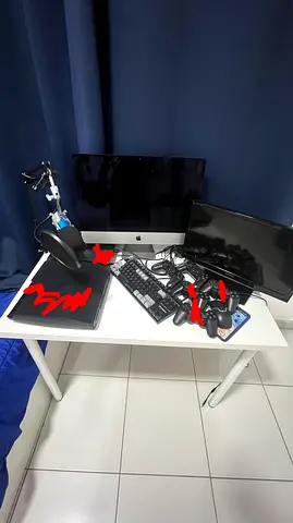 gaming set up/normal set up(PS4-PS3 NOT FOR SALE ONLY PS4 CONTROLLERS AND OTHER THINGS)