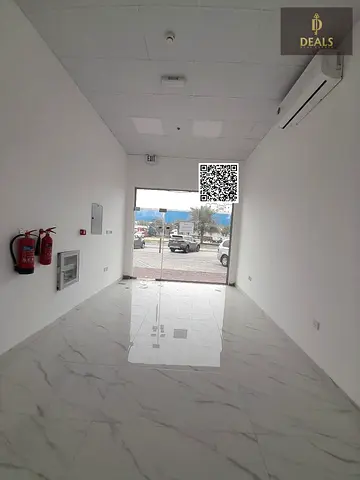 خمسة محلات للإيجار في الجرف ٢ - موقع مميز خلف مركز دلتا | بالقرب من شارع عمار | ٣٥ ألف درهم إماراتي | خيارات دفع مرنة (٤ أو ٦ شيكات)