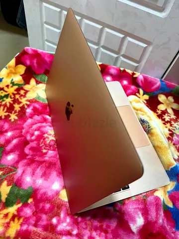 Apple Laptop | Broken Display | Cheap Price | working