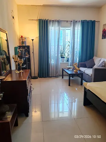 Fully furnished room available for monthly rent