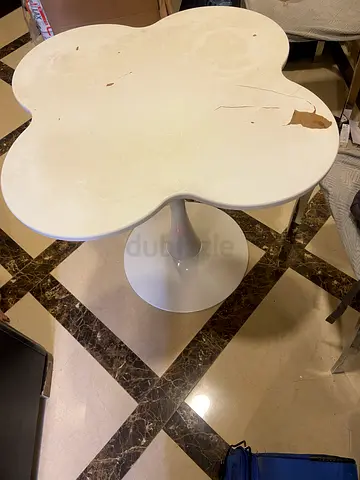 Stylish Modern Round Table