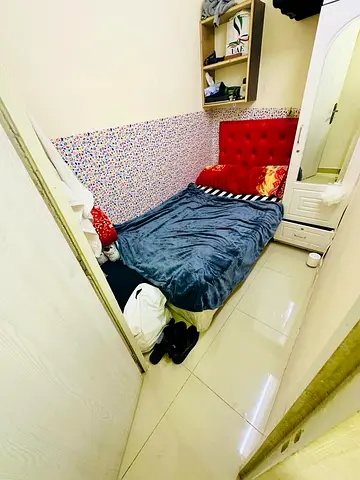 Beautiful Partition Room Available Marina near DMCC Metro