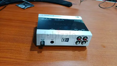 Native Instruments Traktor Audio 6 DJ Audio Interface