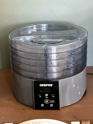 Geepas Food Dehydrator for Healthy Snacks