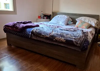 Queen Size Wooden Bed with Mattress