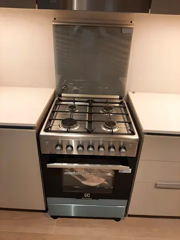 Electrolux Gas cooker 60cm inside fan