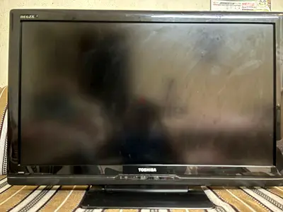 TOSHIBA REGZA  LCD TV FOR SALE