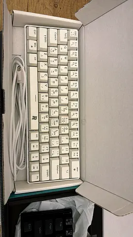 كيبورد قيمنق مع اضاءة LED الاستجابة سريعه جداً وسرعه الاستجابة 1ms سلس جداً جديد مع البوكس والملحقات