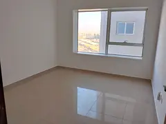 1 cheq offer 1 month free 1 bhk near Dubai exit and bus stop to metro for family