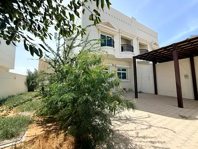 فيلا 4 غرف للإيجار | النخيلات | بلكونة بإطلالة على عجمان | غرفة خادمة + غسيل |  تسهلات فى دفعات