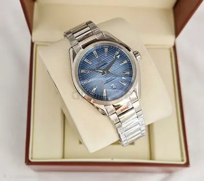 Elegant Mens Watch with Blue Dial