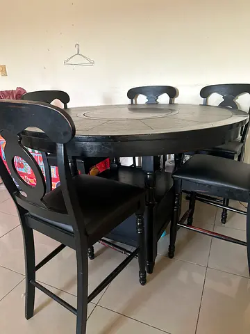 Dining table with 6 chairs