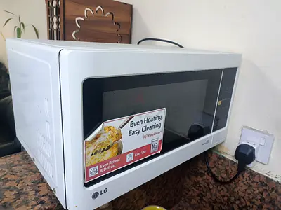 LG 30 L MICROWAVE OVEN FOR SALE