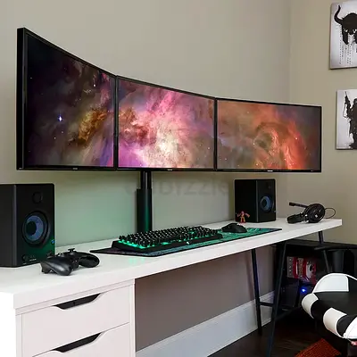 Triple Monitor Gaming Setup