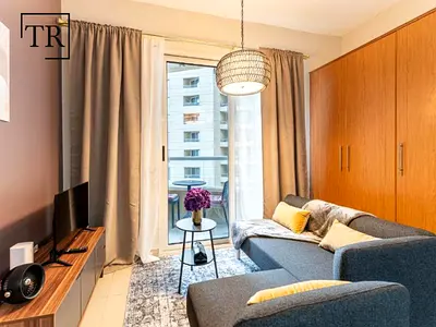 Community Views | Single Row | Middle | Furnished