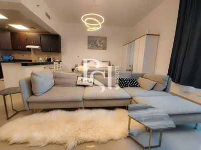 Fully Furnished | Upgraded Unit | Up to 12 Payments