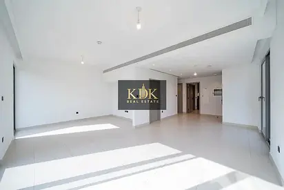 Single Row | Landscaped | Vacant July