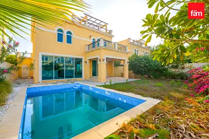 4 Bedrooms+Maid villa for rent in D9 Jumeirah park