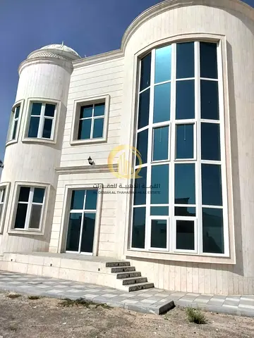 للبيع فيلا جديدة في الشارقة – منطقة الجرينة المساحة: 22,000 قدم مربع
