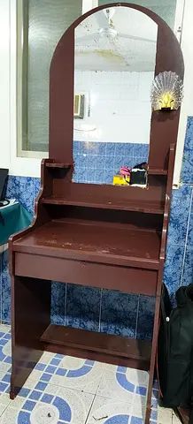 Wooden Dressing Table with Mirror