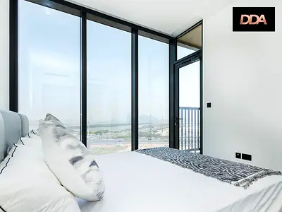 LUXURY 1BR | WATERFRONT VIEWS | THE CREST TOWER A
