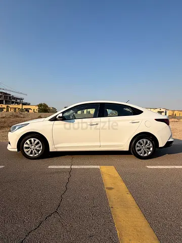 Hyndai Accent 1.6 Under Warranty Juma Al Majid