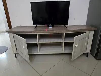 طاولة تلفاز / TV Table