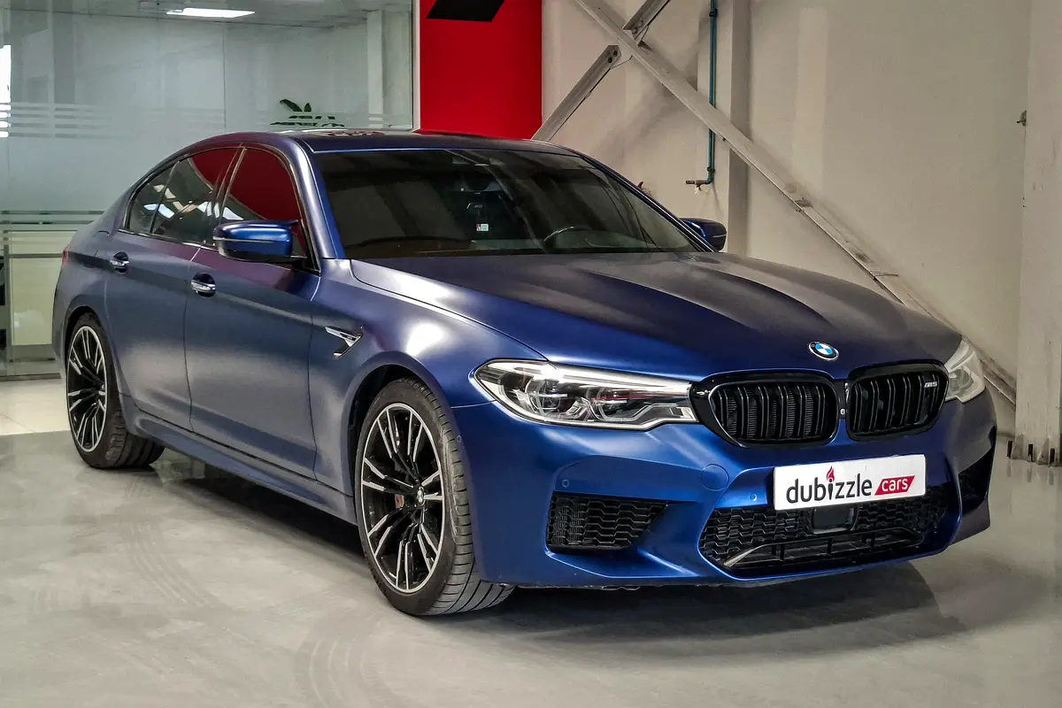 BMW M5 2018 — photo 1 of 15