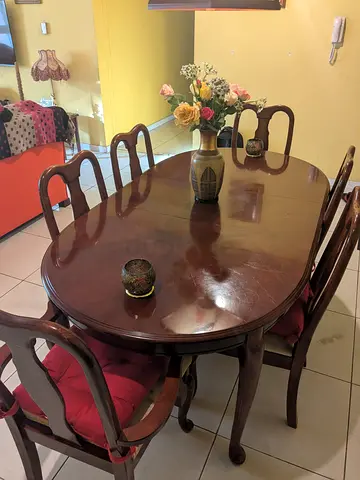 Teakwood dining table - 6-seater - used, good condition