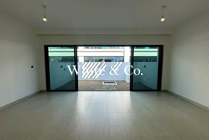 B2B | Quieter Location | Private Garden