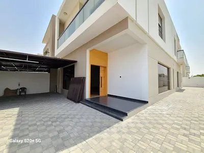 Luxurious 5bhk villa available for rent al Hoshi sharjah