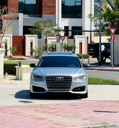 2016 AUDI S8 — миниатюра 2