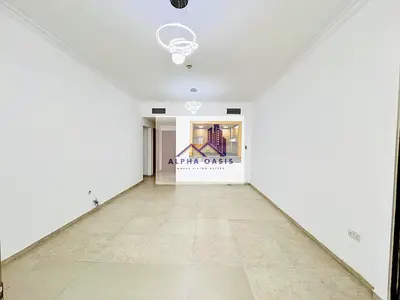VACANT SOON/SEMI CLOSE KITCHEN /2 BATH/PRIME LOCATION/