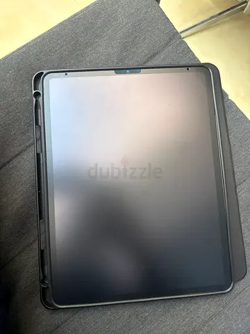 Apple iPad pro 12.9 inch 5th generation in protective case - good condition