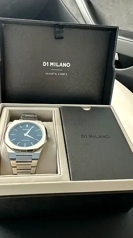 D1 Milano Re_Silver
Ultra Thin Watch | 40mm