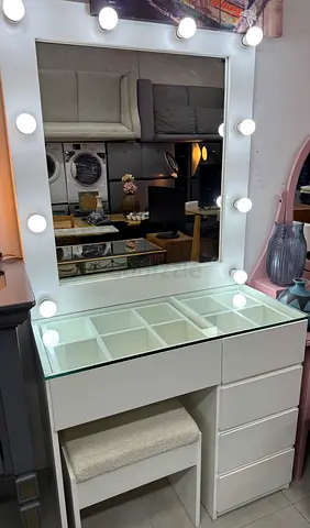 Modern Vanity Table with LED Mirror