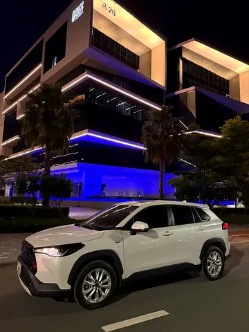 Full Option 2025 Corolla Cross Hybrid – Best Deal + Free Delivery!