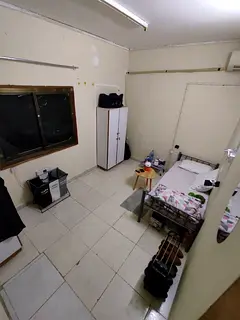 Closed partition 950