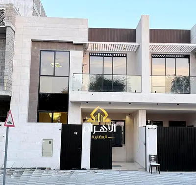فيلا فاخرة في **الياسمين – عجمان** جاهزة للسكن الفوري بتشطيبات راقية ومساحات واسعة. ✅ **تمليك حر لجميع الجنسيات** | للتواصل وحجز موعد: **محمد مرزوق –