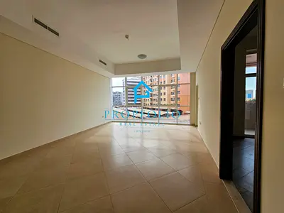 2.5 % Commission I Chiller Free I Spacious I Floor to ceiling Glass