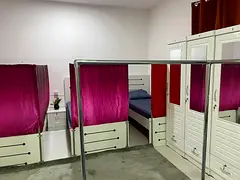 Offering bed space for rent