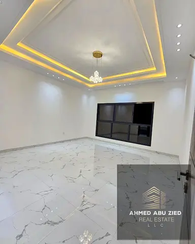 فيلا راقية جديدة في الياسمين – 5 غرف ماستر | غرفة خادمة | مجلس وصالة | مطبخ كبير مجهز | 7 حمامات | موقع مميز