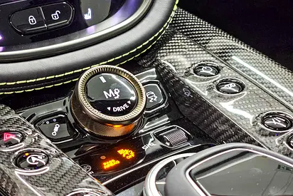 صورة مصغرة 15 لـ 2023 Aston Martin DBX